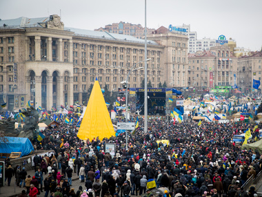 На Майдане состоялось Народное вече. Фоторепортаж