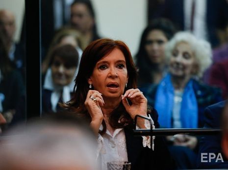 ﻿Екс-президент Аргентини Кіршнер заявила, що виявлені в неї під час обшуку крадені документи подаровані Путіним