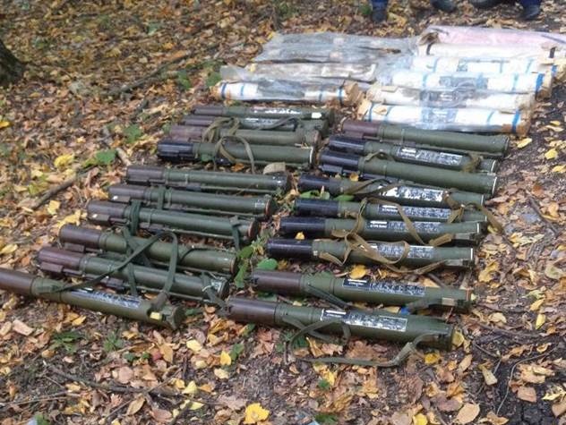СБУ выявила тайник с боеприпасами возле химического объединения "Азот" в Северодонецке