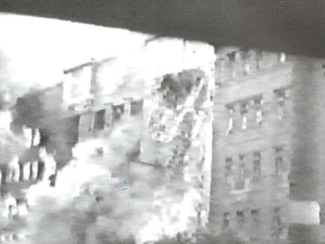 Киевлянка Хорошунова в дневнике 1941 года: Немцы в зону пожара на Крещатике никого не пускали. И никто не знает, тушили они или жгли