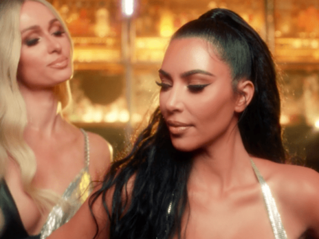 Best Friend's Ass. Вышел клип Хилтон с участием Кардашян. Видео