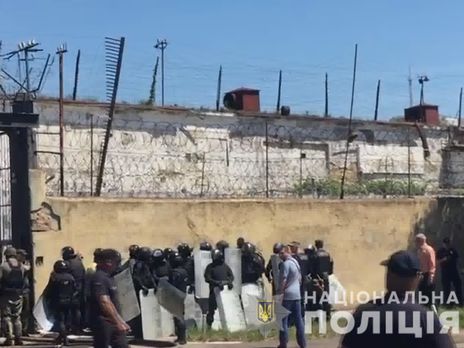 Заключенные устроили бунт в одесской колонии по указанию 