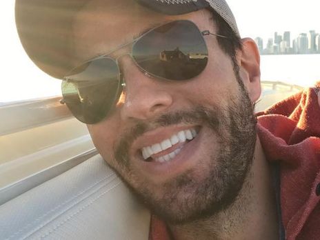 Энрике Иглесиас показал, как играет со своими детьми-близнецами