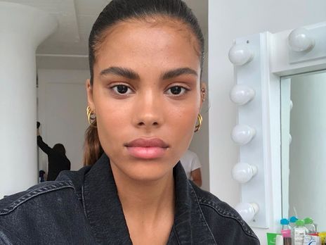 Жена Касселя показала маму