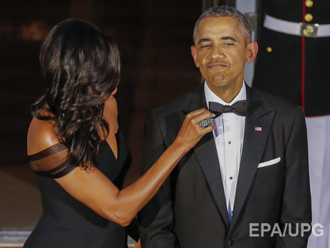 Мишель Обама надела платье от Веры Вонг на тожественный ужин в честь визита китайского президента и его супруги. Фоторепортаж