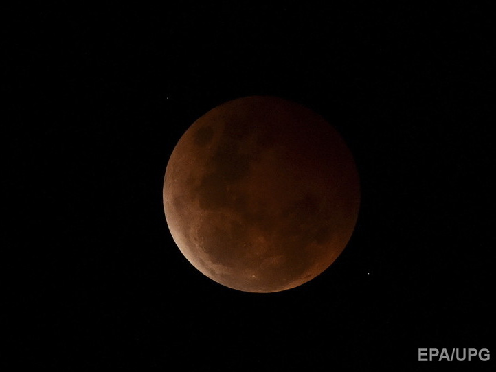 В ночь на 28 сентября в небе можно будет наблюдать "кровавую Луну"