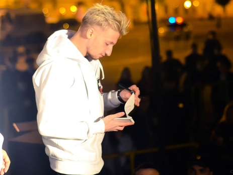 Российские СМИ: В Москве похищен солист украинской группы 