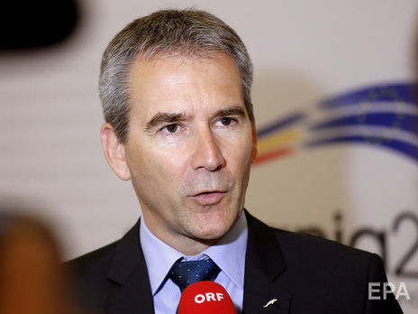 Президент Австрии назначил временным канцлером министра финансов Легера