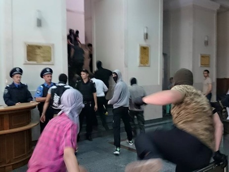 Милиция задержала одного из подозреваемых в деле о беспорядках у Харьковского горсовета