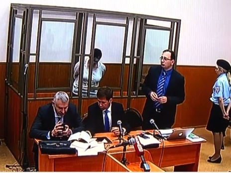 Адвокаты Савченко обратили внимание на то, что показания разных свидетелей совпадают до запятой