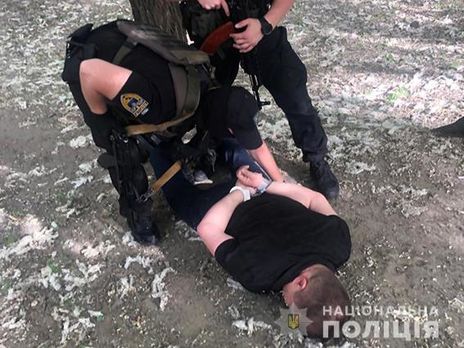 ﻿Правоохоронці затримали двох осіб, які вимагали та одержали від в.о. держсекретаря Мінекології України $100 тис.