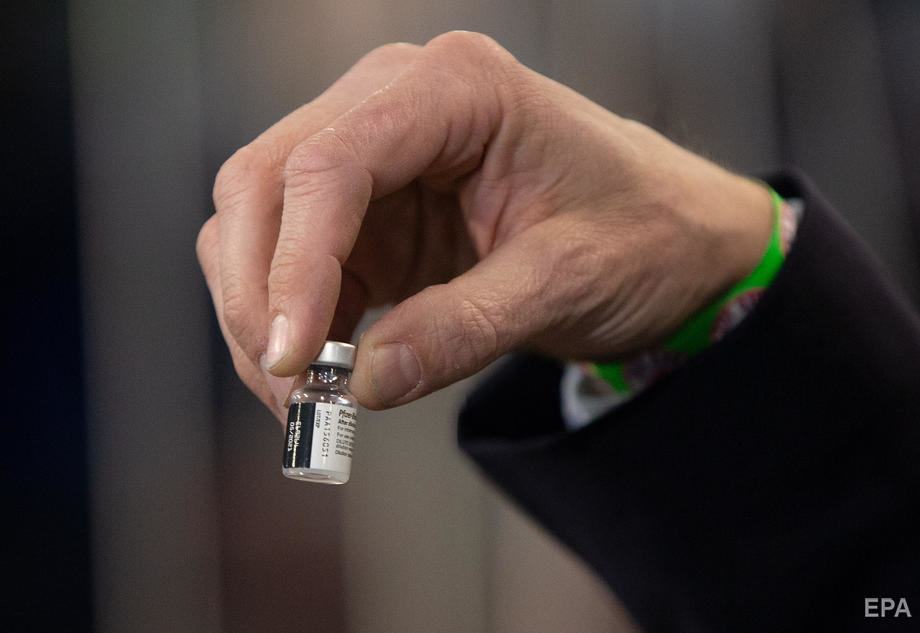 Україна отримає вакцину Pfizer / BioNTech в лютому в рамках механізму COVAX. Фото: EPA