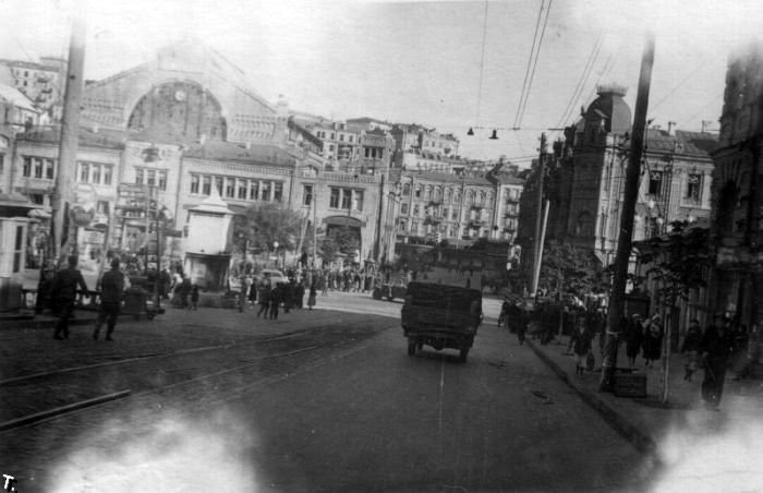 Вид на Бессарабский рынок, 1941 г. Фото: interesniy-kiev.livejournal.com