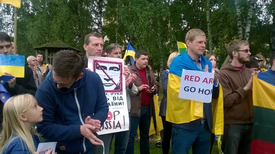 Рямигиюс Шимашюс на митинге в поддержку Украины, август 2014 года. Фото: Aušrinė Armonaitė / Facebook