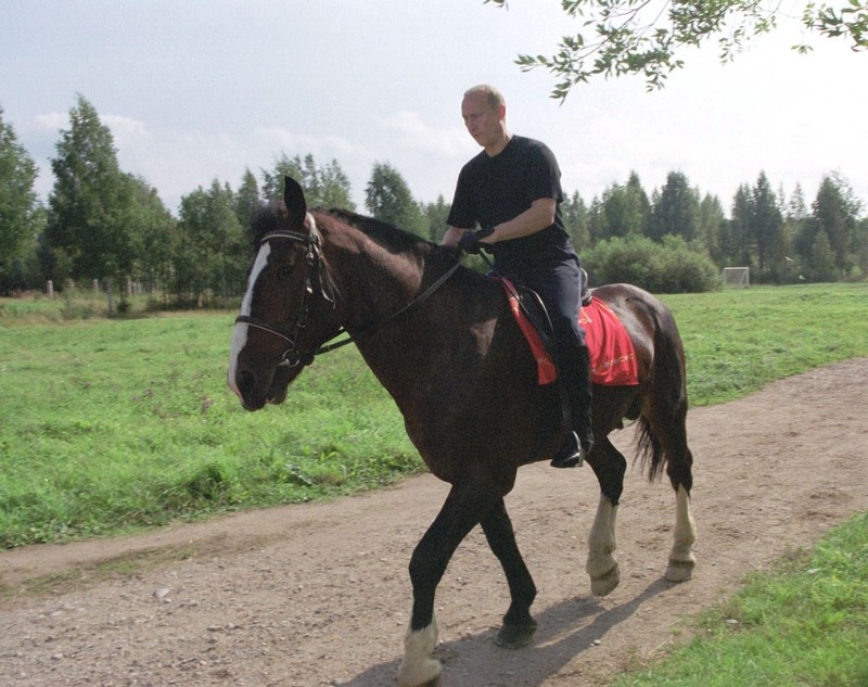 Президент России любил подчеркивать свою хорошую спортивную форму. Фото: ЕРА