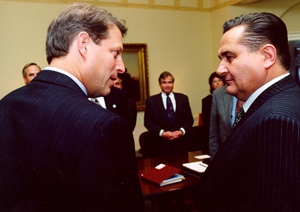 Марчук с вице-президентом США Альбертом Гором, Вашингтон, 1995 год. Фото: bulvar.com.ua