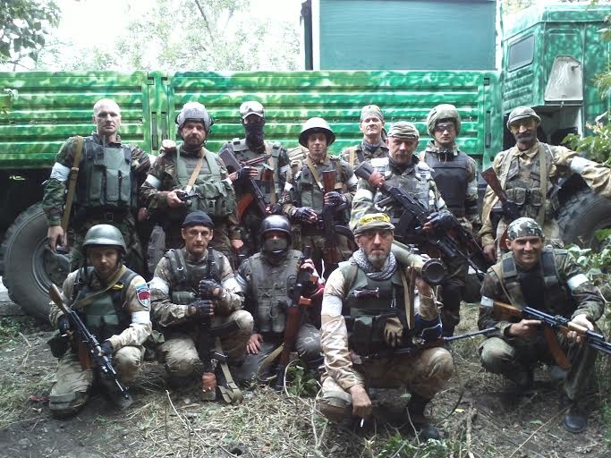 Логачев с собратьями под Илловайском в августе 2014 года. Фото предоставлено Украинским ветеранским фондом