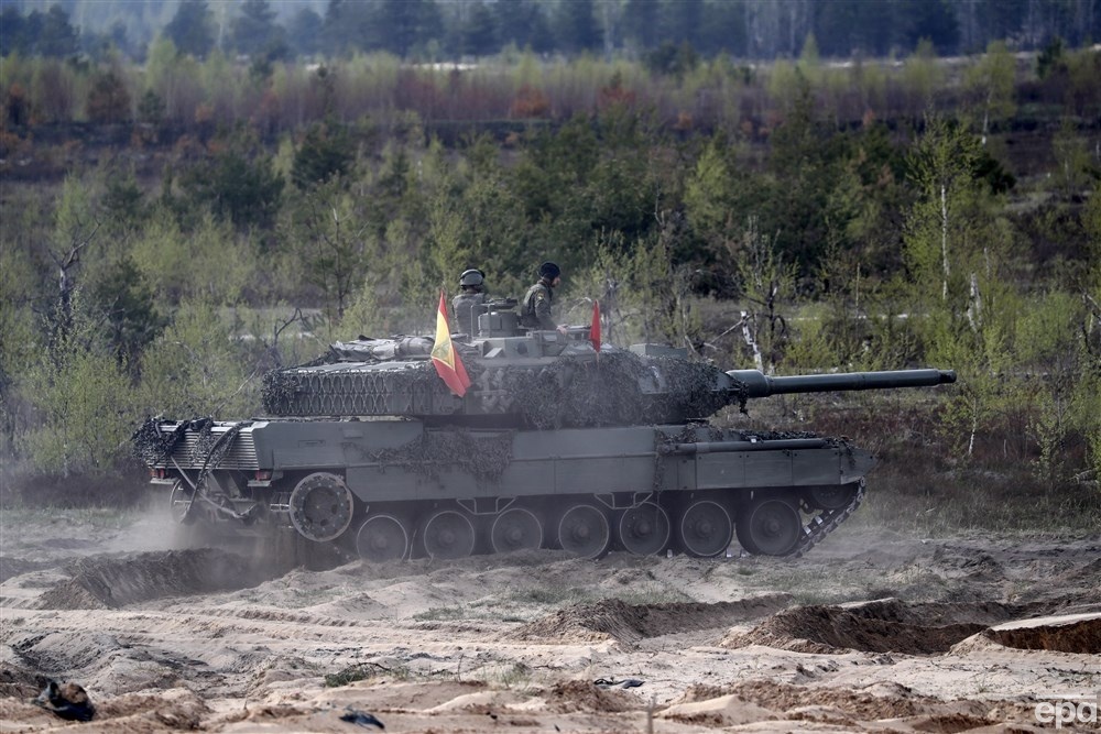 Leopard 2E іспанських збройних сил на навчаннях у Латвії, травень 2022 року. Фото: EPA