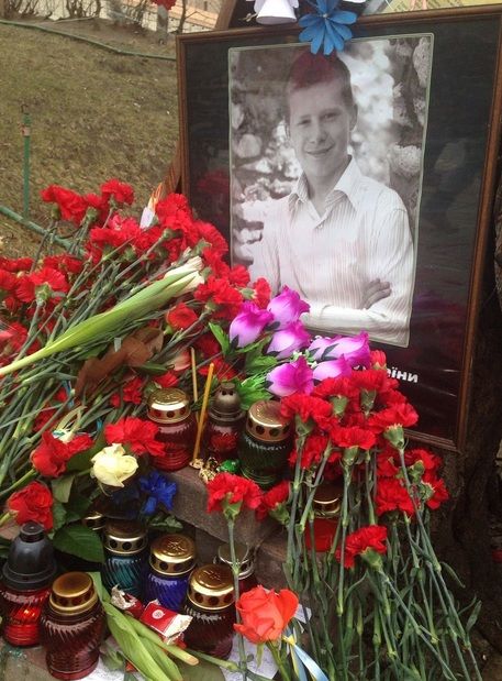 В Киеве собрались добровольцы со всей страны, чтобы почтить память героев Небесной сотни. Фоторепортаж 10