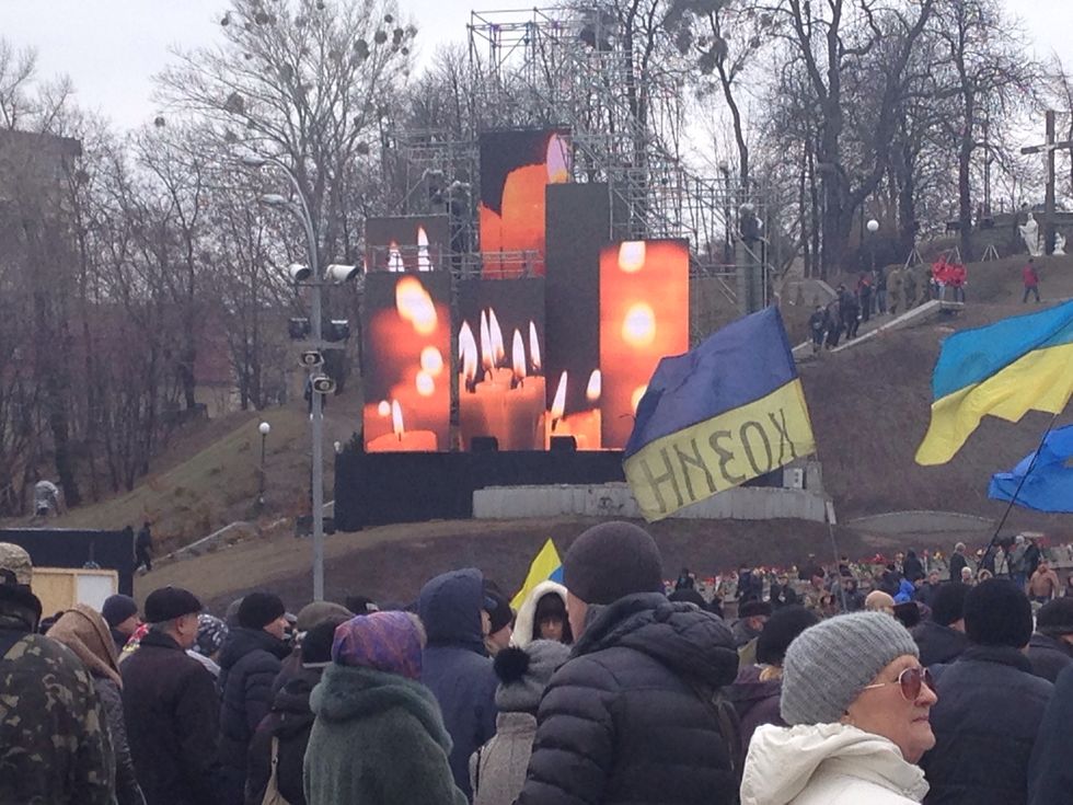 В Киеве собрались добровольцы со всей страны, чтобы почтить память героев Небесной сотни. Фоторепортаж 13