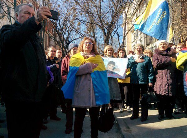 По всей Украине проходят акции в поддержку Савченко. Фоторепортаж 13