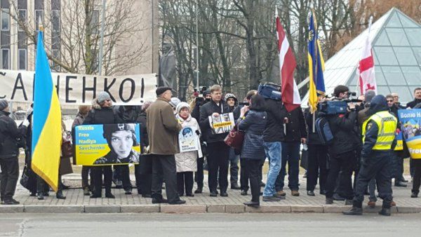 #FreeSavchenko. Активисты из разных стран мира требуют освободить Савченко. Фоторепортаж 11