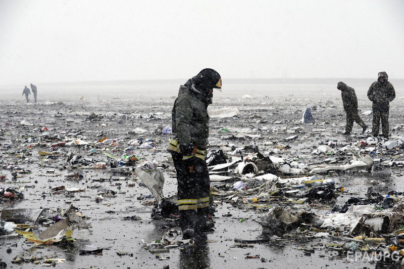 62 человека погибли в результате авиакатастрофы в Ростове. Фоторепортаж 9