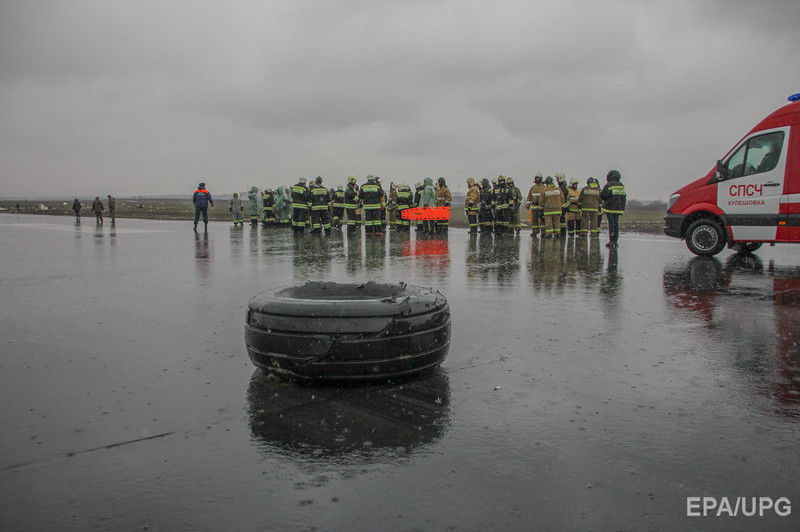 62 человека погибли в результате авиакатастрофы в Ростове. Фоторепортаж 11