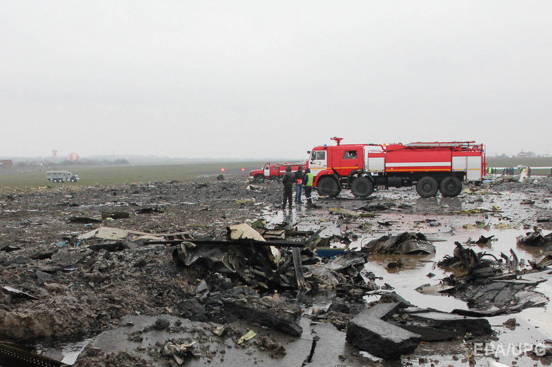 62 человека погибли в результате авиакатастрофы в Ростове. Фоторепортаж 15