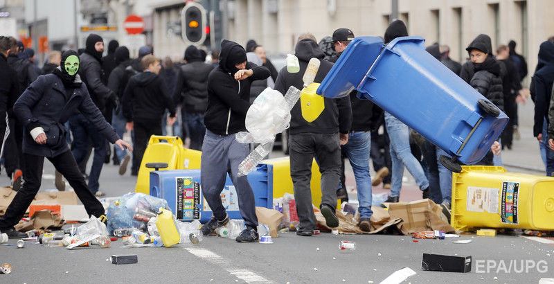В Брюсселе произошли столкновения между демонстрантами и полицией. Фоторепортаж 9