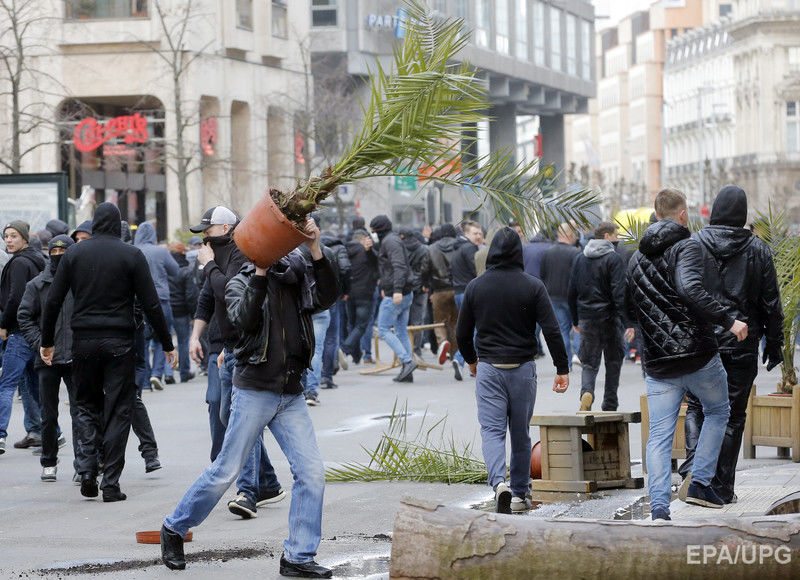 В Брюсселе произошли столкновения между демонстрантами и полицией. Фоторепортаж 10