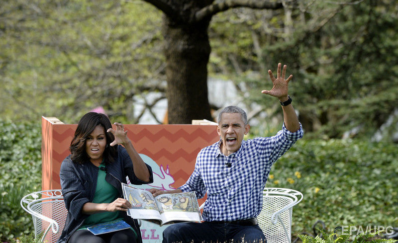 Барак и Мишель Обама показали детям, где живут чудовища. Фоторепортаж 9