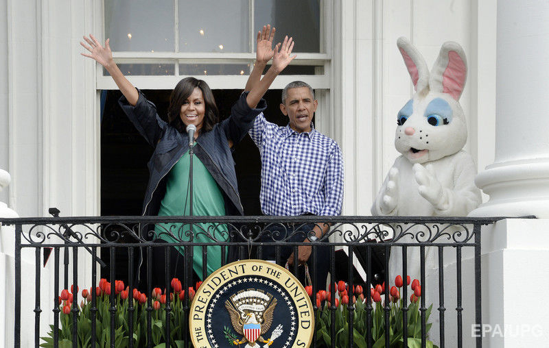Барак и Мишель Обама показали детям, где живут чудовища. Фоторепортаж 18