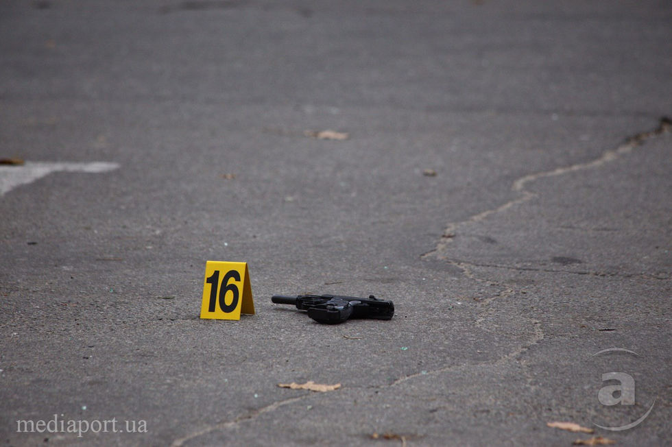 ﻿У Харкові сталася стрілянина, унаслідок якої загинула людина. Фоторепортаж 7