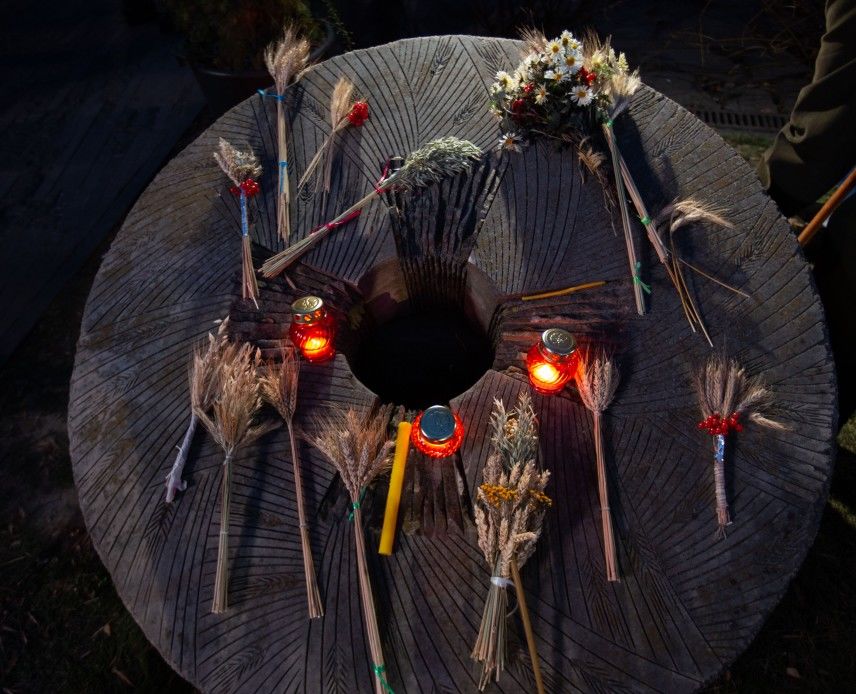 ﻿Українці вшанували пам'ять жертв Голодомору. Фоторепортаж 7