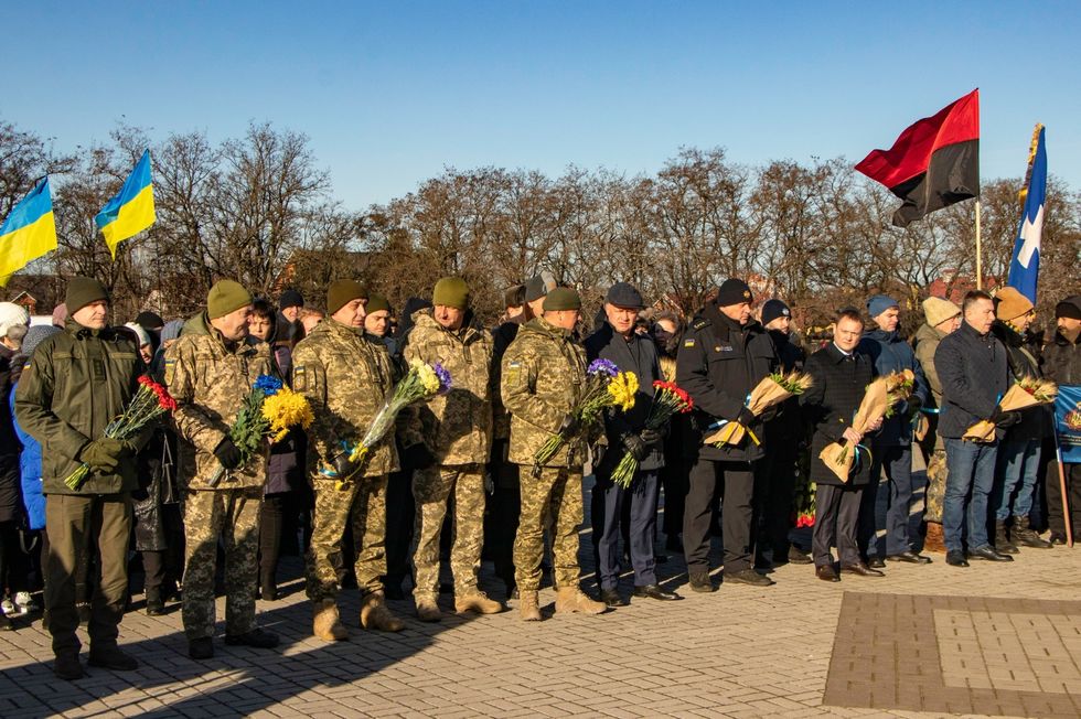 ﻿Українці вшанували пам'ять жертв Голодомору. Фоторепортаж 15