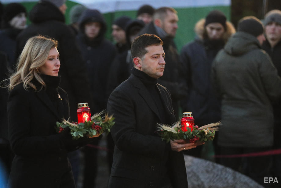 ﻿Українці вшанували пам'ять жертв Голодомору. Фоторепортаж 4