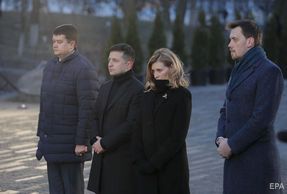 ﻿Українці вшанували пам'ять жертв Голодомору. Фоторепортаж 5