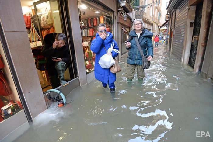 ﻿У Венеції знову сталася повінь. Фоторепортаж 8