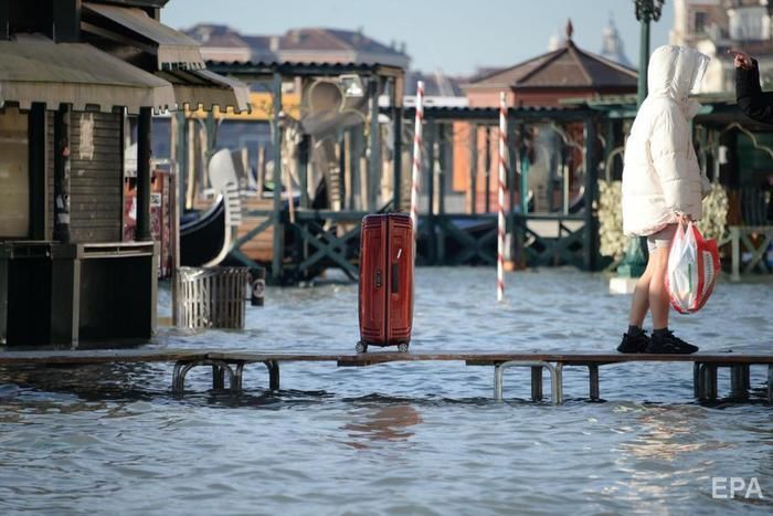﻿У Венеції знову сталася повінь. Фоторепортаж 10