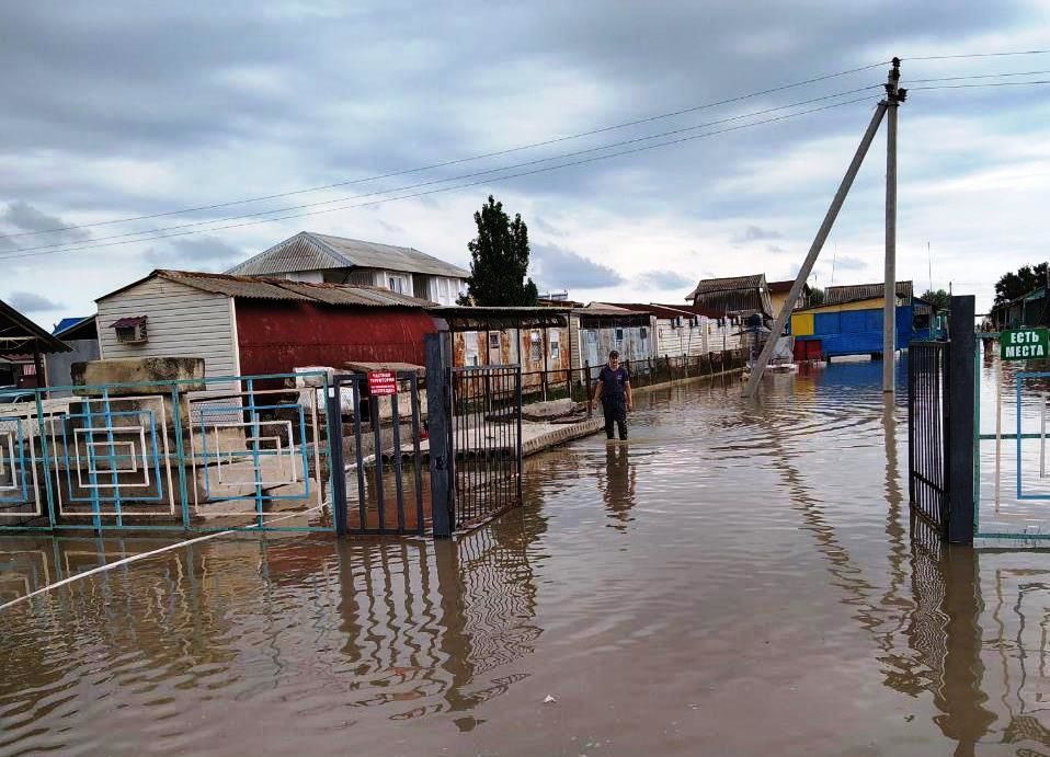 ﻿У Кирилівці затопило більше ніж 10 баз відпочинку. Фоторепортаж 1