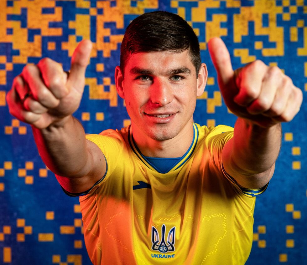 На Евро 2020 украинцы будут играть в футболках с картой Украины. Фоторепортаж 7