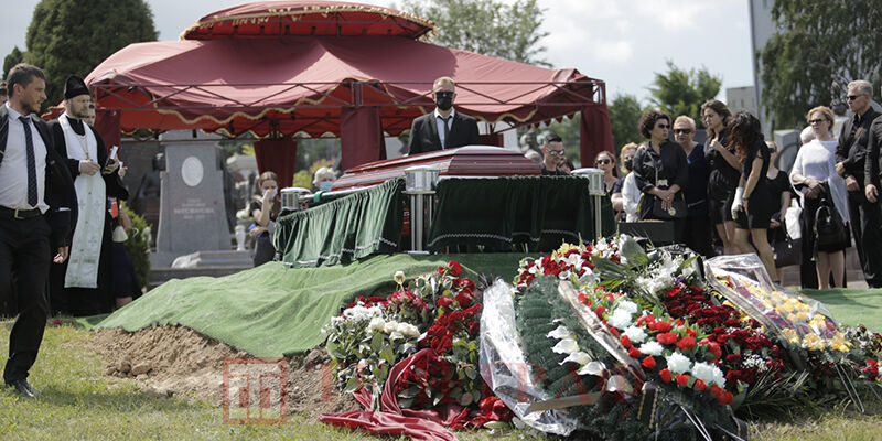 В Киеве похоронили Григория Чапкиса. Попрощаться с хореографом приехал Зеленский. Фоторепортаж 11
