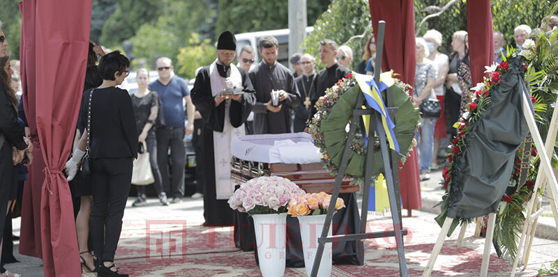 В Киеве похоронили Григория Чапкиса. Попрощаться с хореографом приехал Зеленский. Фоторепортаж 12