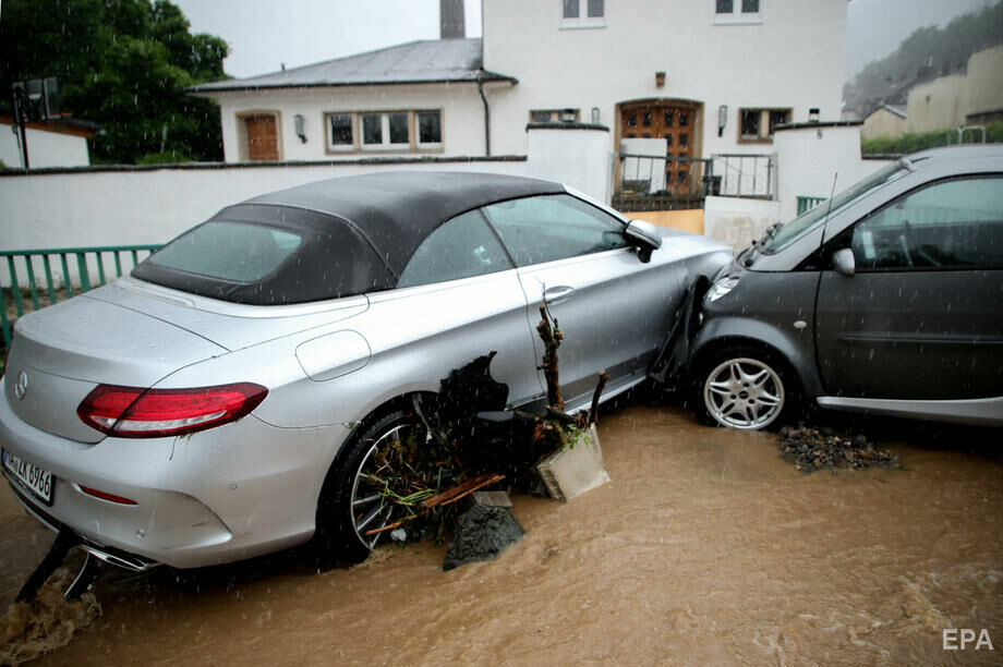  В Германии сильные ливни вызвали наводнения. Более 30 человек погибли, десятки пропали без вести. Фоторепортаж 1