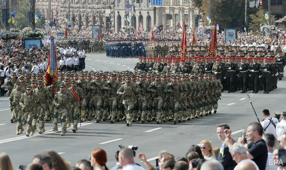 В Киеве прошел военный парад по случаю 30-летия независимости Украины. Фоторепортаж 10