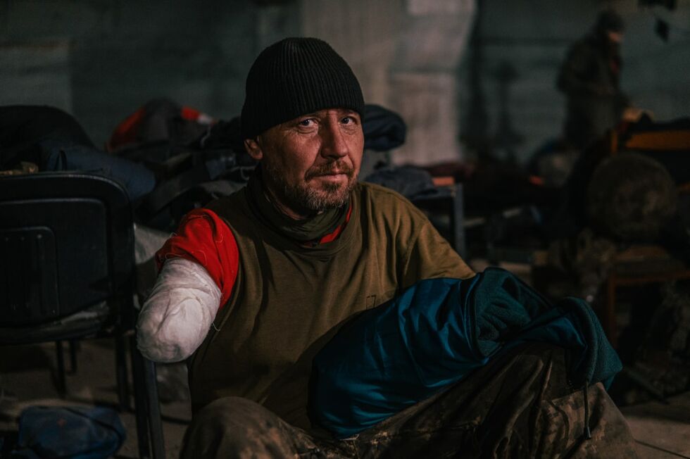 "Это самый болезненный фоторепортаж с "Азовстали". Полк "Азов" показал, в каких условиях находятся раненые защитники Мариуполя 3