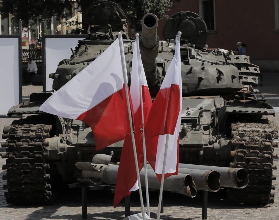 "Російські танки таки увійшли в країну НАТО". У Варшаві відкрили виставку розбитої українцями військової техніки РФ 2