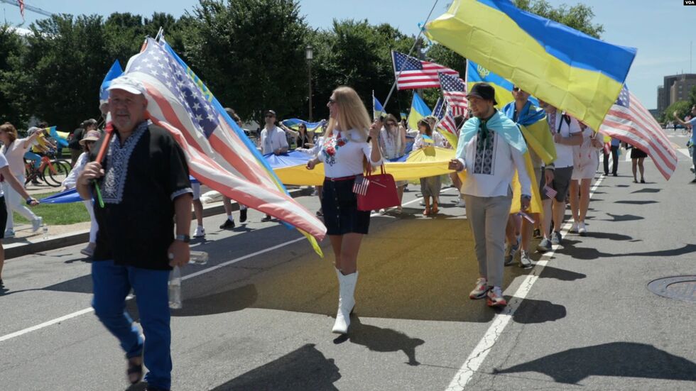 Украинская колонна впервые участвовала в параде на День независимости США. Фоторепортаж 14