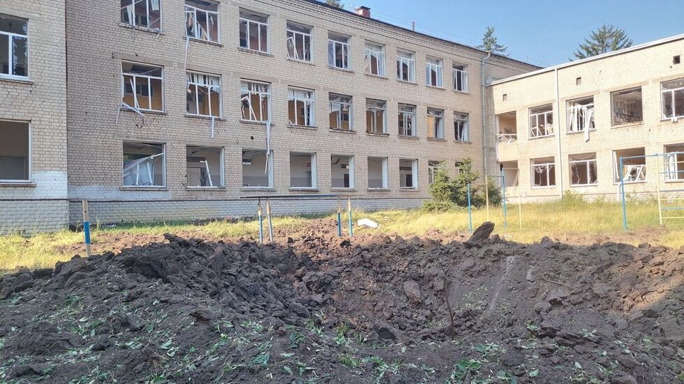Оккупанты обстреляли школу-интернат для детей с нарушением зрения в Харькове 1